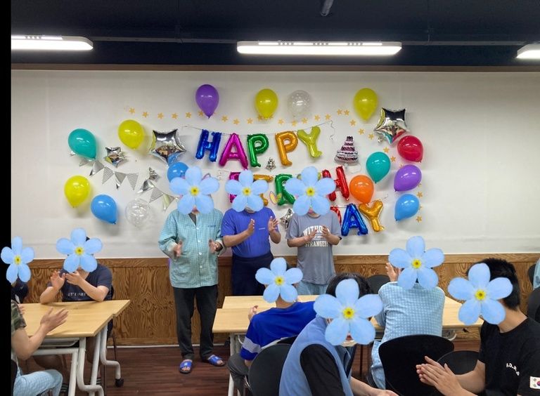 행복과 기쁨이 꽃피는 6월 병동 생일 파티~!