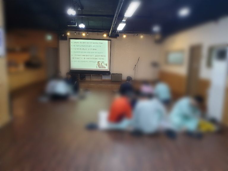 환기를 전환하기 위한 연극요법